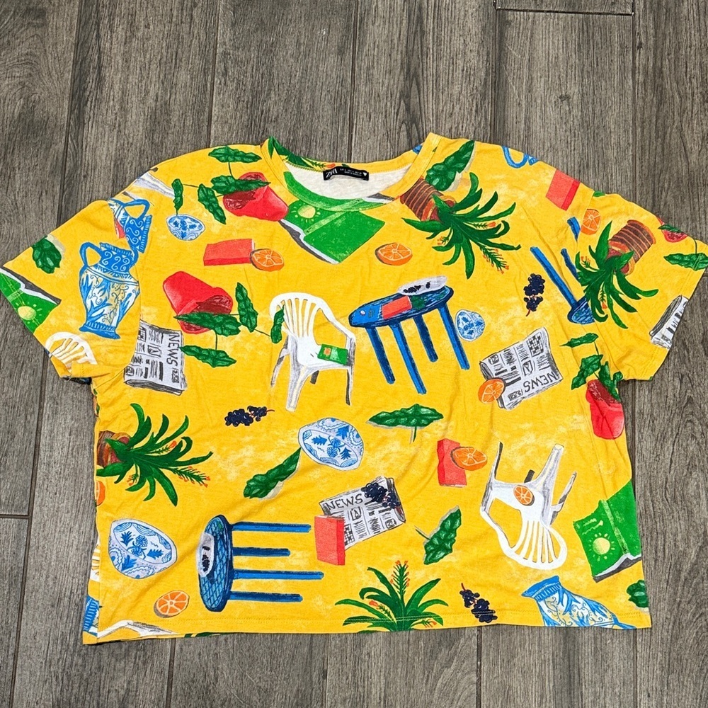 Zara Women’s Yellow Tee with Tropical Graphics
